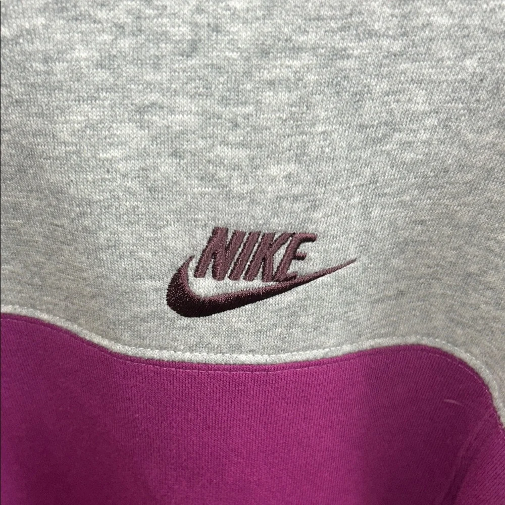 🦄Nike Gray and Purple Colorblock Sweatshirt Crewneck - Picture 4 of 5